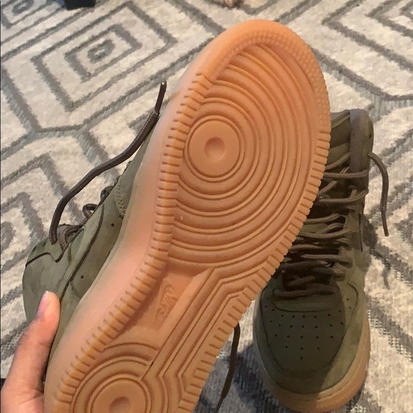 Green high top Air Force 1s - Picture 3 of 3